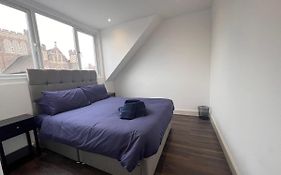 Star London Finchley Road 3-Bed Abode